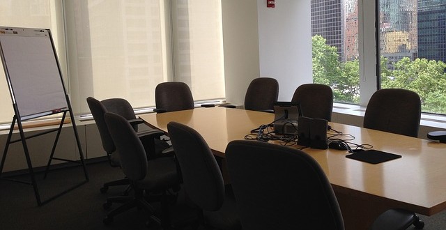 conference-room-386366_640